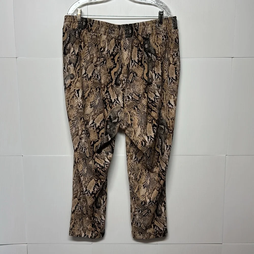 Torrid Animal Snakeskin Print Pull-On Taper Stretch Crepe High-Rise Pants 1X